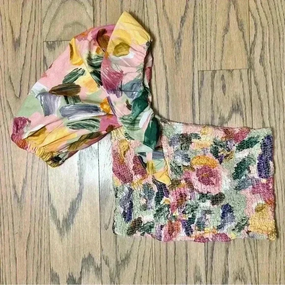 ZARA Women’s One Sided Puff Sleeve Smocked Floral Crop Top Size X-Small - Picture 3 of 10